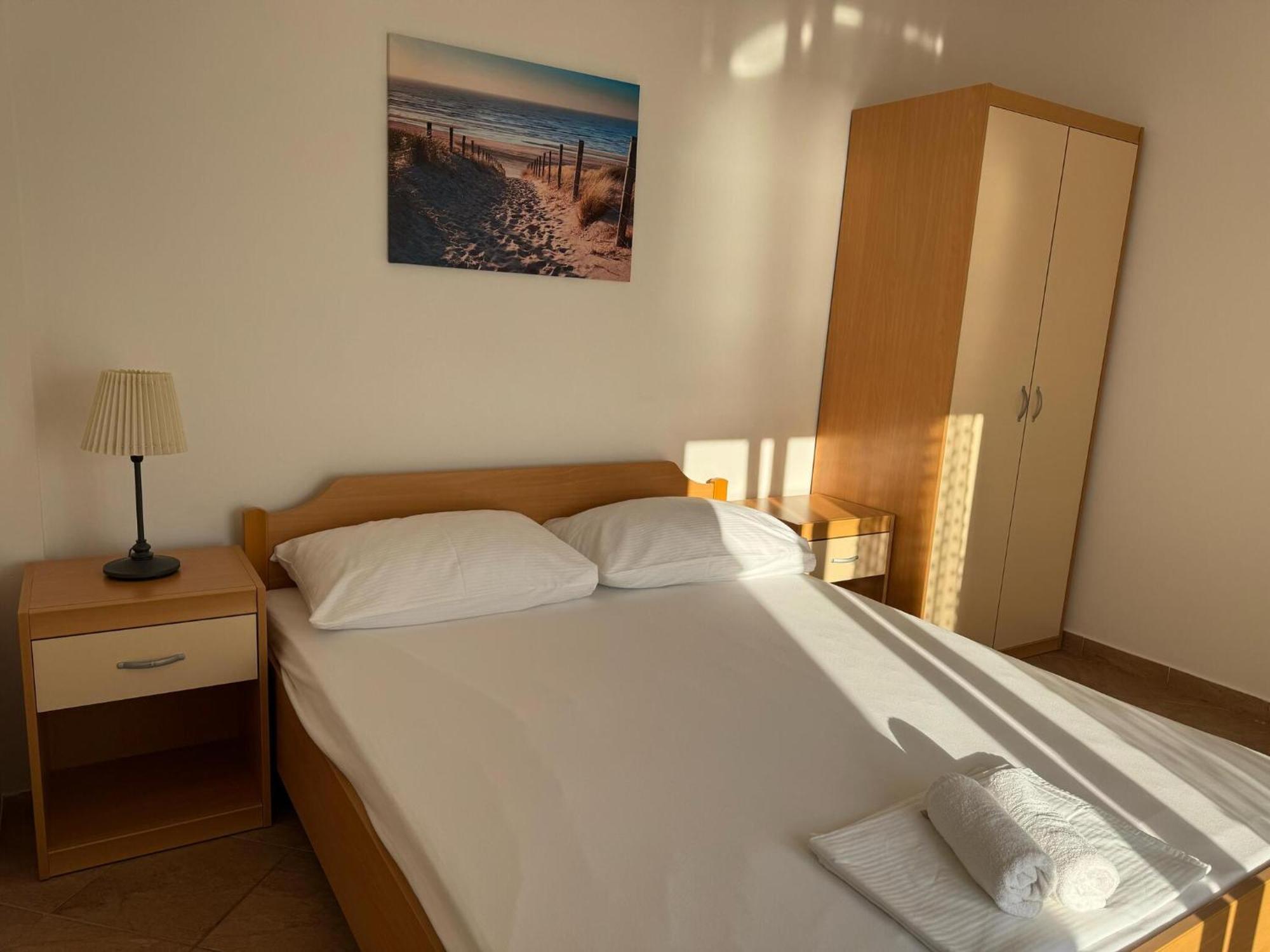 Apartments Franko Povljana Kültér fotó