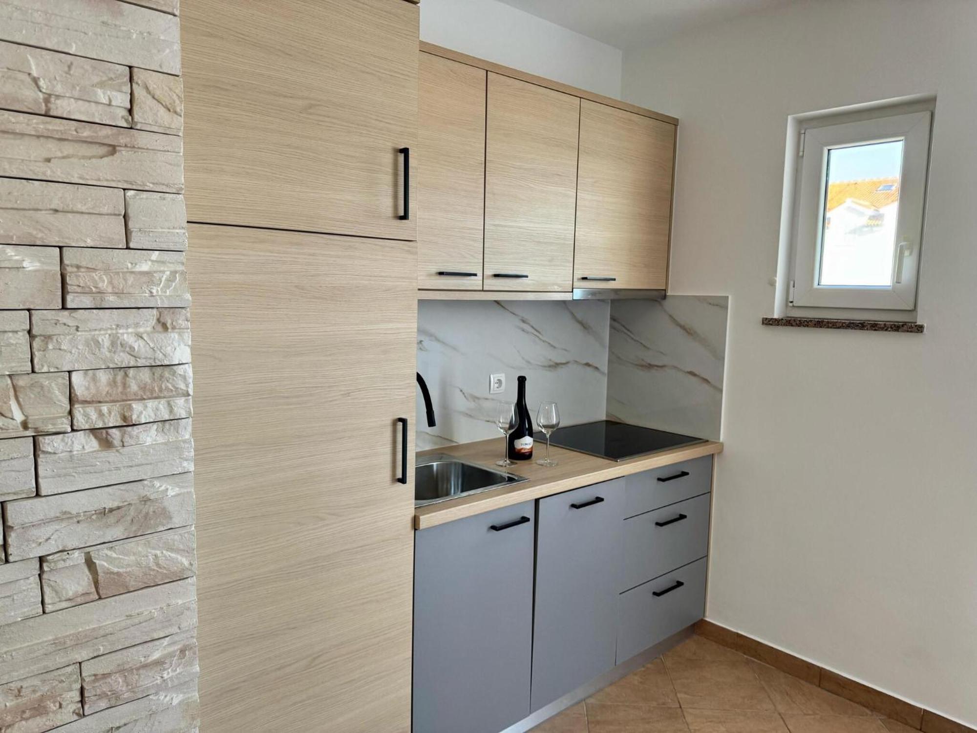 Apartments Franko Povljana Szoba fotó